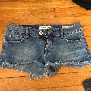bullhead denim co. low rise shorts